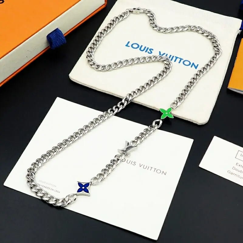 louis vuitton collier s_123a6614